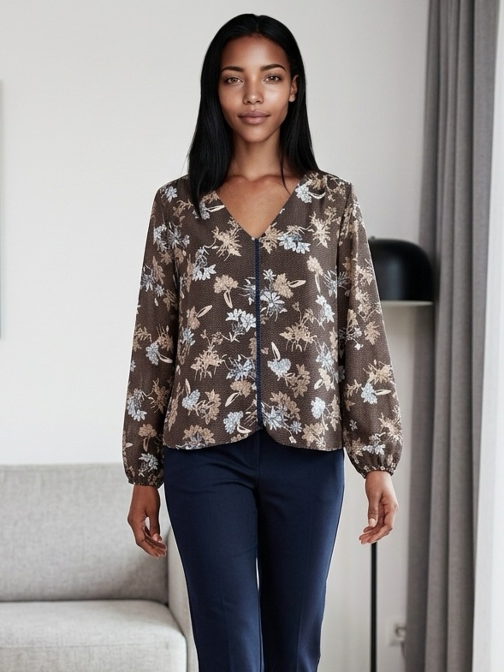 NWOT - Lush Women’s 3/4 Sleeve V Neck Floral Blouse/Top - Size Medium - Picture 1 of 6